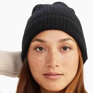 Naadam The Essential Ribbed Cashmere Beanie Black